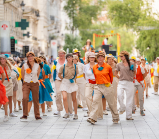Exposition photographies du défilé de la Biennale de la danse